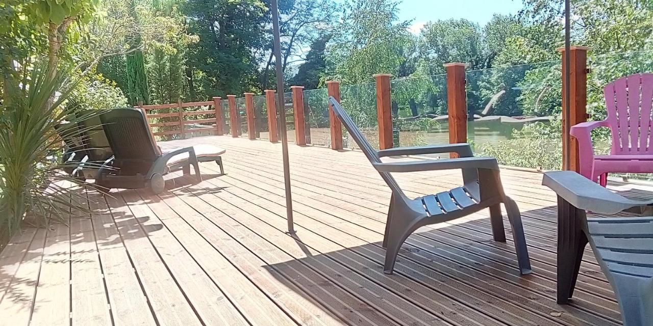 Liberlulle At La Brise Villa Puy-lʼÉvêque Bagian luar foto